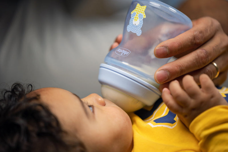 Chicco Biberão Anticólicas Natural Feeling 2M+ 250ml Fluxo Médio