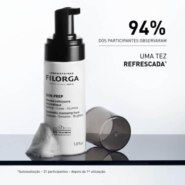 filorga skin prep mousse embalagem produto com mousse a escorrer e texto que diz 94% dos participantes observaram uma tez refrescada