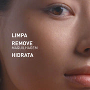 filorga skin prep agua micelar imagem de meia cara de senhora com texto sobreposto que diz: limpa, remove maquilhagem e hidrata.