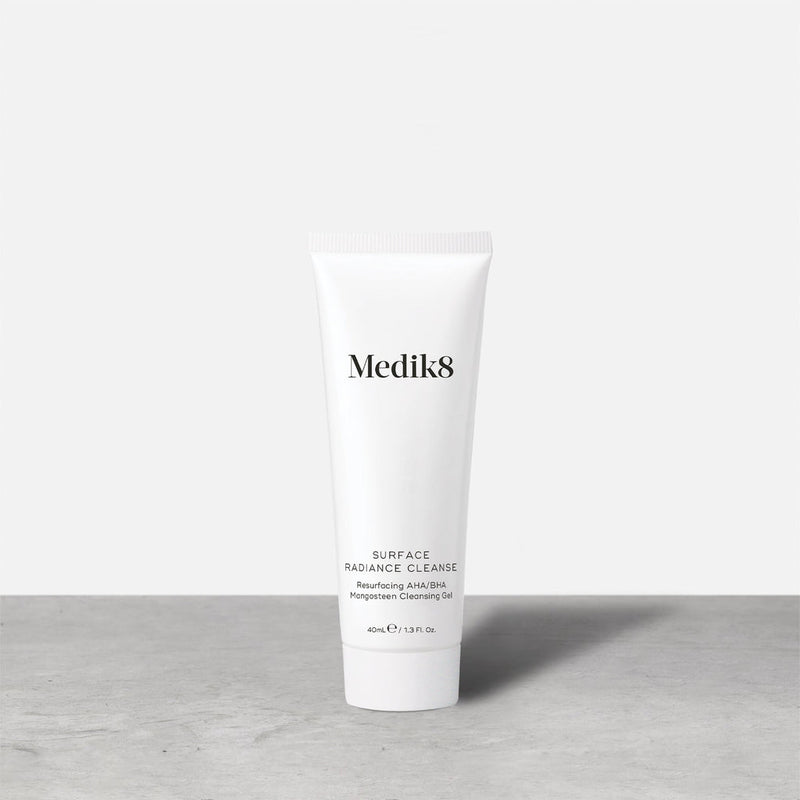 Medik8 Surface Radiance Cleanse Gel Limpeza Esfoliante AHA/BHA