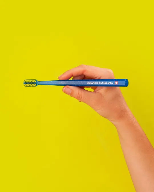 Curaprox Escova de Dentes Ultra Soft Ortodôntica CS 5460