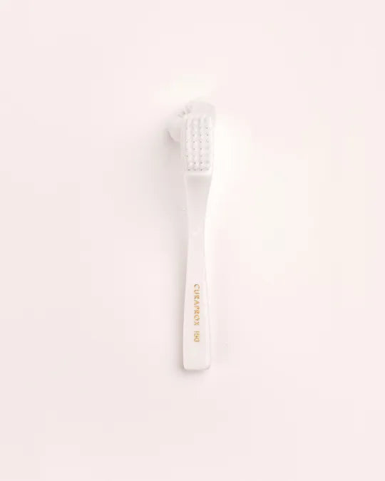 Curaprox Escova para Limpeza Próteses Branca BDC 150